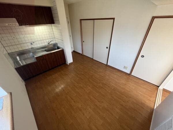 物件内観写真4　(ゆったり過ごせるリビングです)