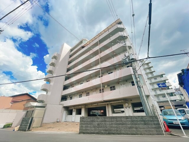 物件外観写真1　(外観も気になるポイント)