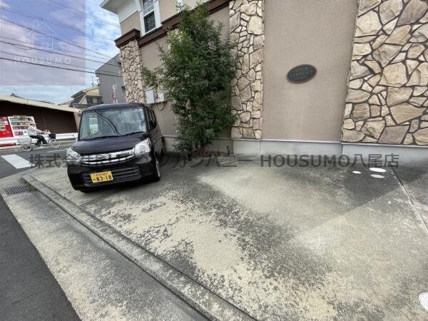 駐車場(駐車場です)