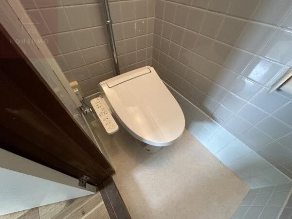 物件内観写真9　(落ち着いたトイレです)