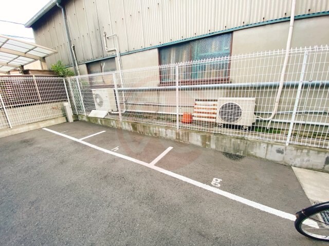 物件内観写真28　(宅配BOXです。)