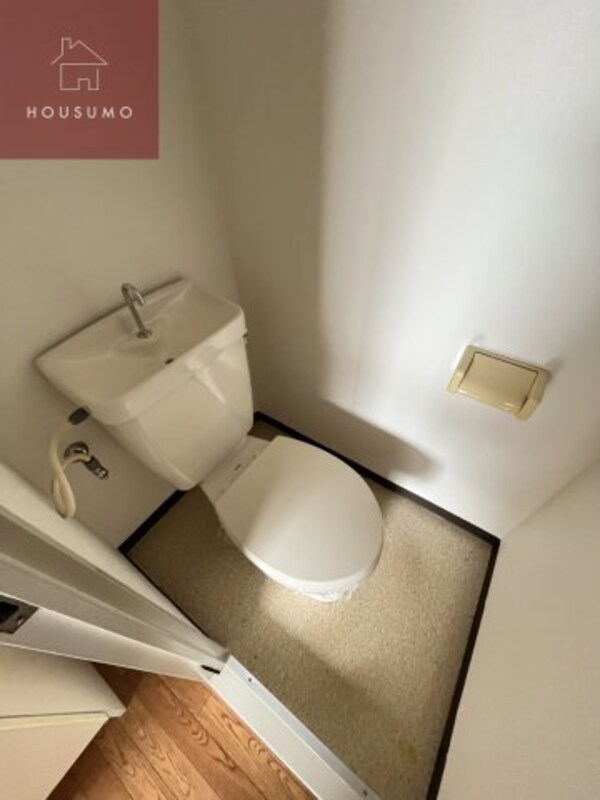 トイレ(コンパクトで使いやすいトイレです)