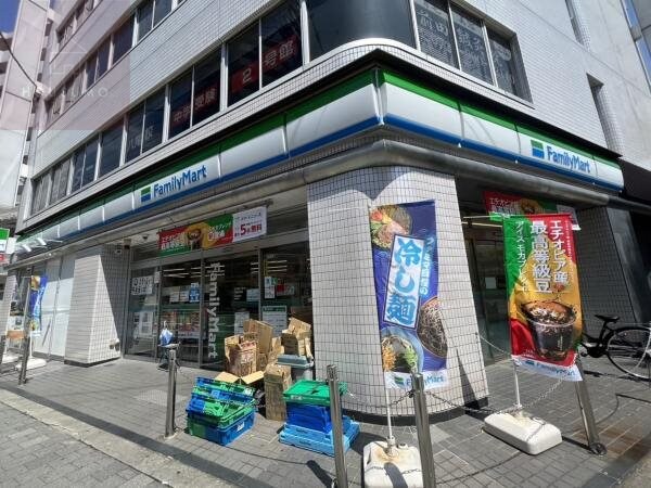 周辺環境(ファミリーマート 八尾光町店 202m)