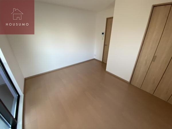 物件内観写真18　(ゆったりとしたリビングです)