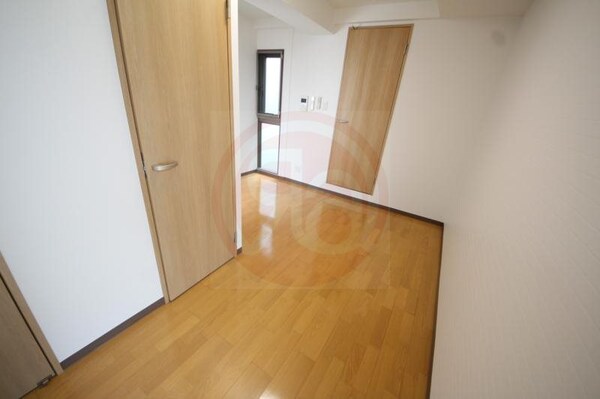 洋室(落ち着いた色調の洋室です)