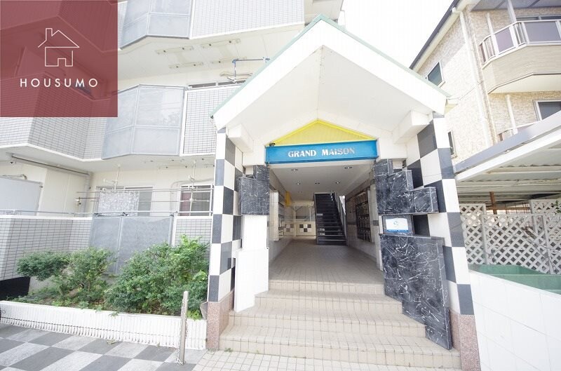 物件外観写真2　(建物の内部です)