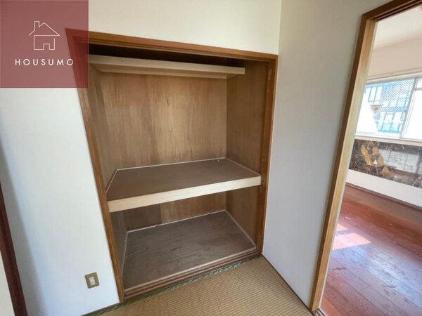 収納(たっぷりとした収納スペースです)