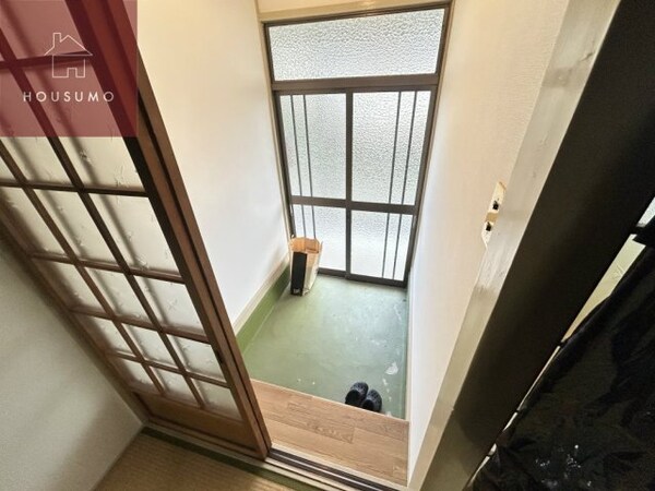 玄関(毎日通る玄関はこちらです)