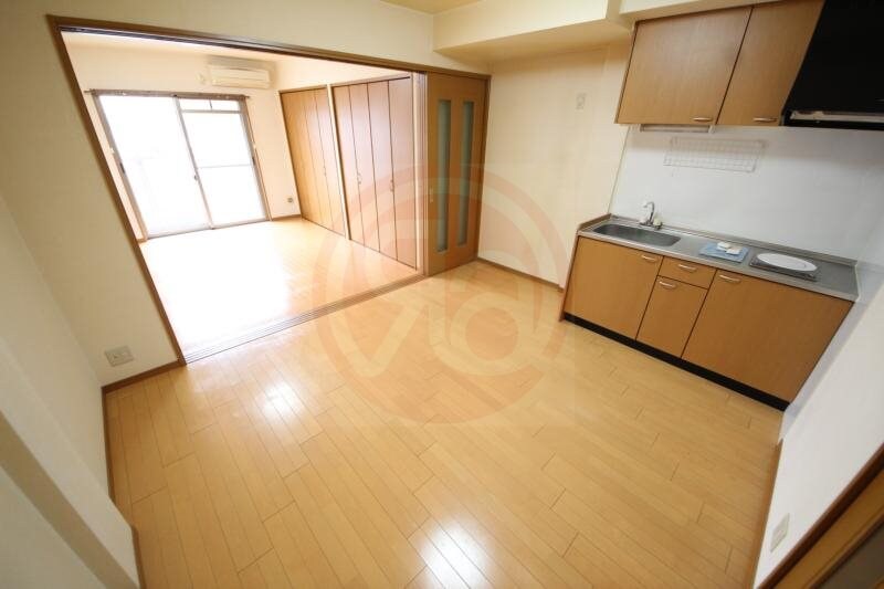 物件内観写真19　(内装は落ち着いています)