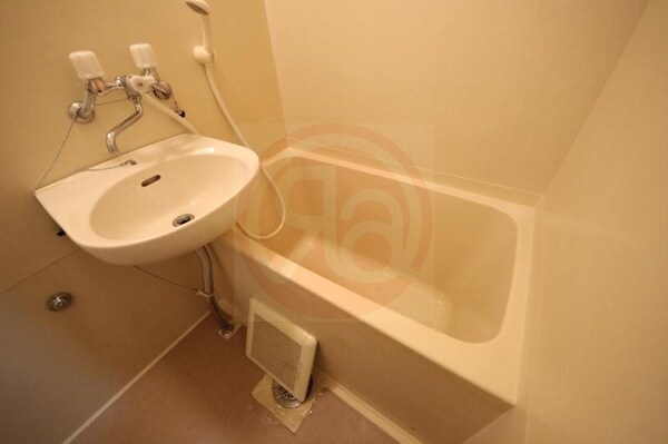 浴室(落ち着いた空間のお風呂です)