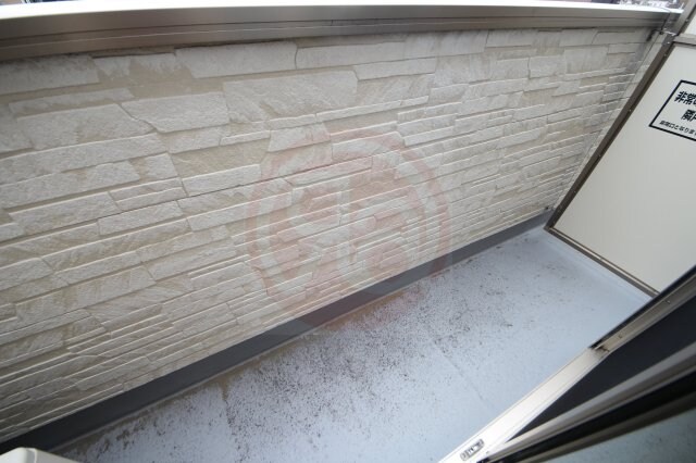 物件内観写真19　(バルコニーからの眺めを楽しみながら食事をしませんか)