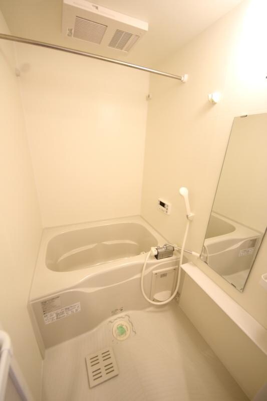 物件内観写真7　(お風呂で日々の疲れを落としましょう)