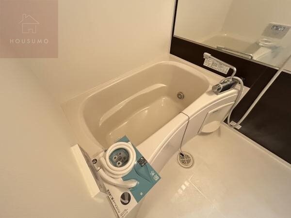 物件内観写真6　(きれいなお風呂です)