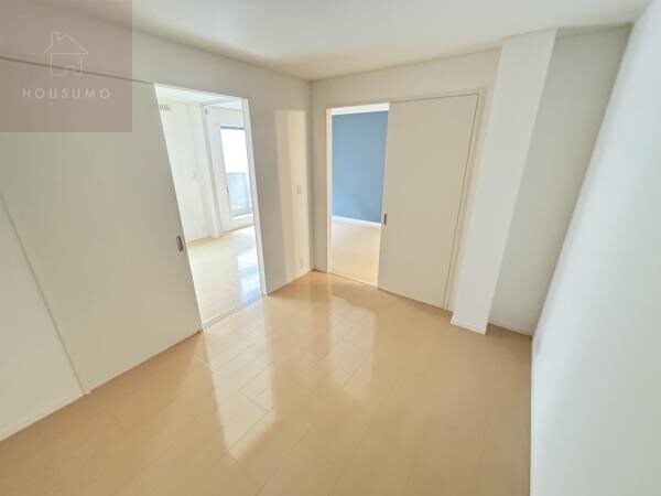 物件内観写真21　(個人の部屋や寝室として使える洋室です)