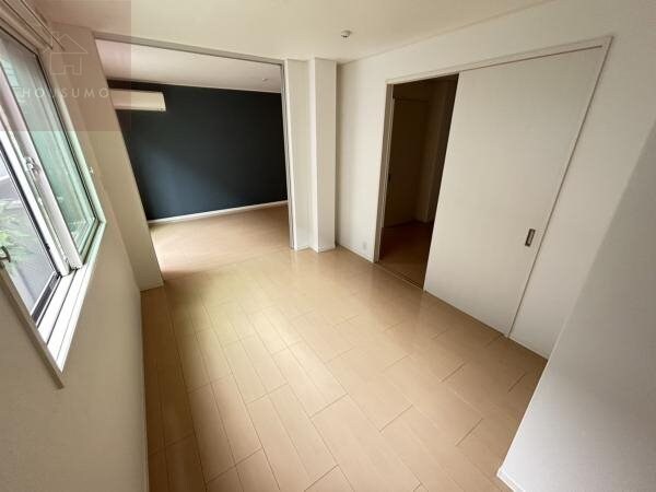 物件内観写真25　(明るい洋室です)