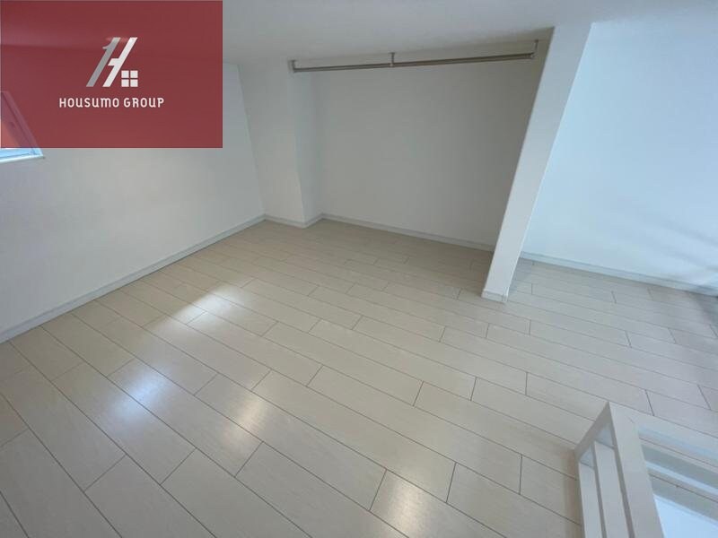 物件内観写真16　(おしゃれな居間です)