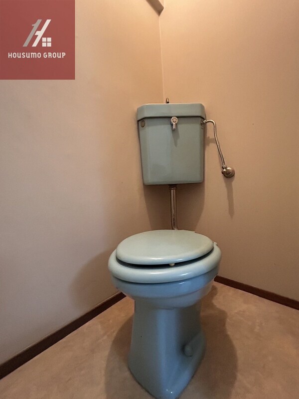 トイレ(落ち着いた色調のトイレです)