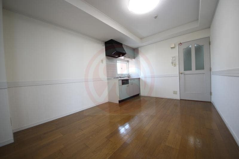 物件内観写真6　(おしゃれな居間です)