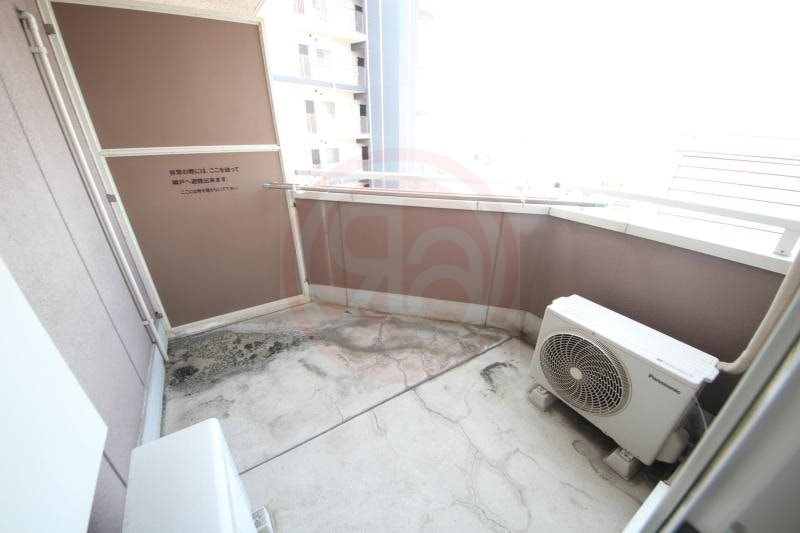 物件内観写真15　(バルコニー付きです)