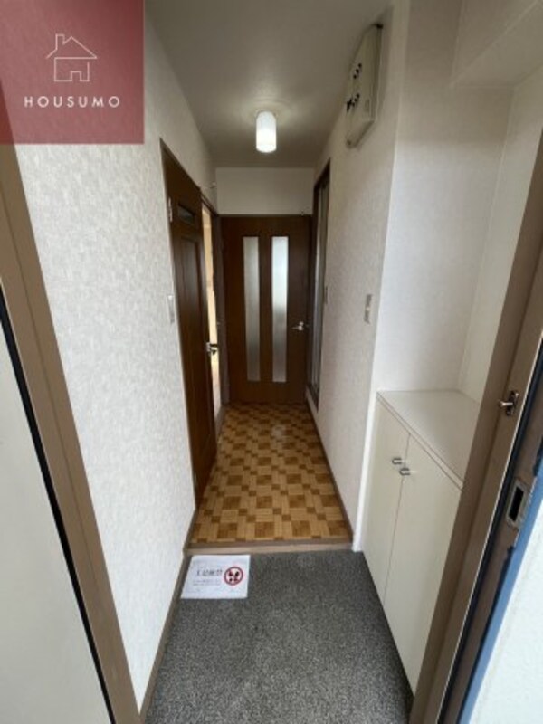 玄関(シンプルで使いやすい玄関です)