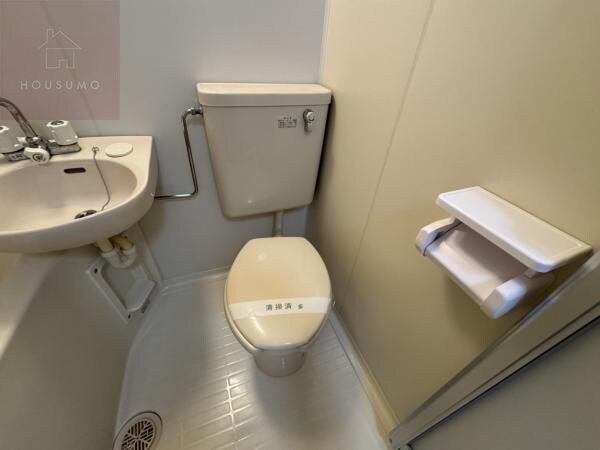 物件内観写真8　(シンプルで使いやすいトイレです)