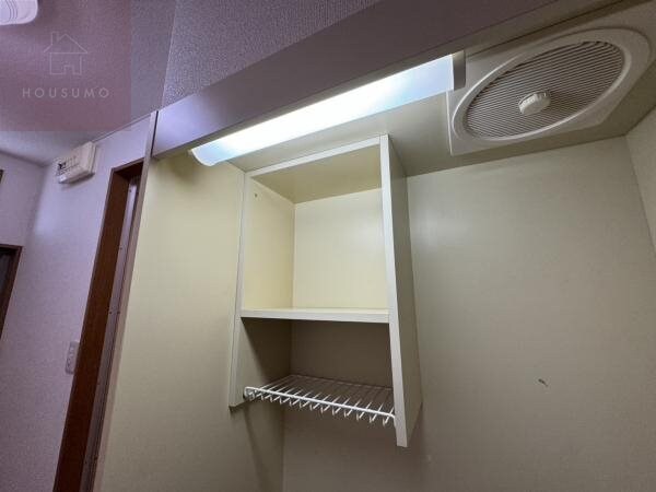 物件内観写真26　(収納豊富です)