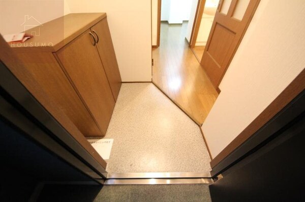 玄関(シンプルで使いやすい玄関です)