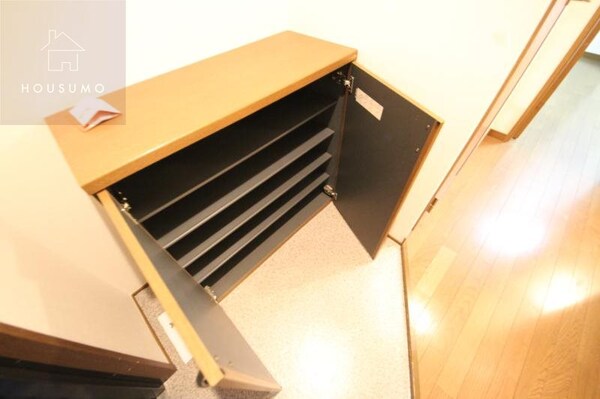 玄関(明るい玄関です)