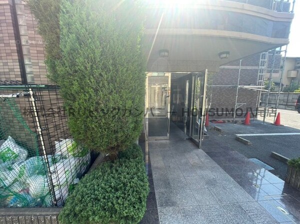 エントランス(建物の内部です)