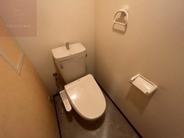 物件内観写真22　(シンプルで使いやすいトイレです)