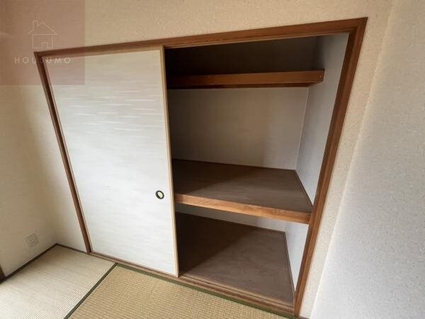 物件内観写真23　(ちょっとした収納スペースも充実しています)