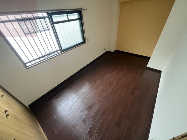 物件内観写真24　(子供部屋としても使い勝手の良いお部屋です)