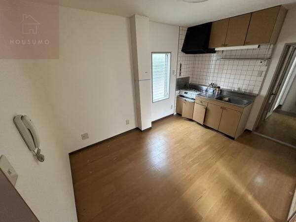 物件内観写真4　(リビングです)