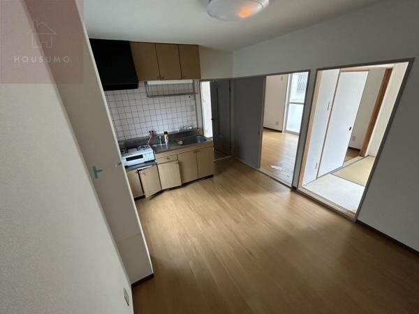 物件内観写真16　(ゆったり過ごせる居間です)