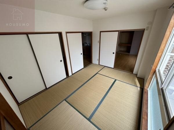 物件内観写真25　(来客時にも便利な和室付き)