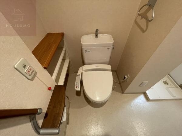 物件内観写真9　(清潔感のあるトイレです)