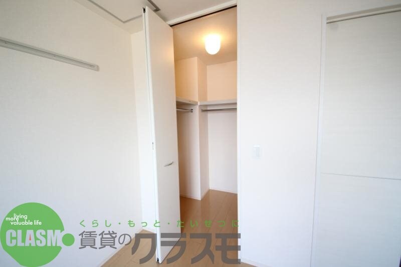物件内観写真27　(小物を収納するのに便利です)