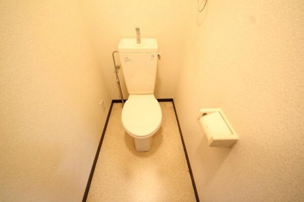 トイレ(清潔感のあるトイレです)