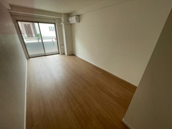 物件内観写真5　(リビングです)