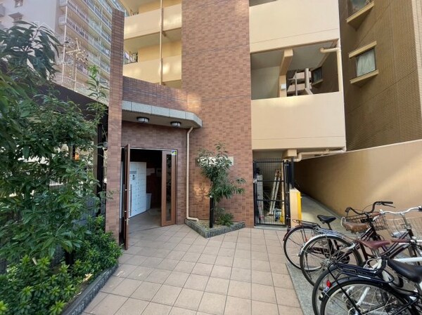 ロビー・ラウンジ(毎日通るロビーはこのようになっています)