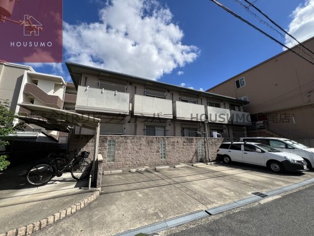 物件外観写真1　(おしゃれな外観です)