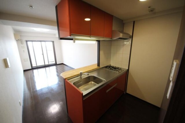 物件内観写真18　(コンパクトなキッチンで掃除もラクラク)