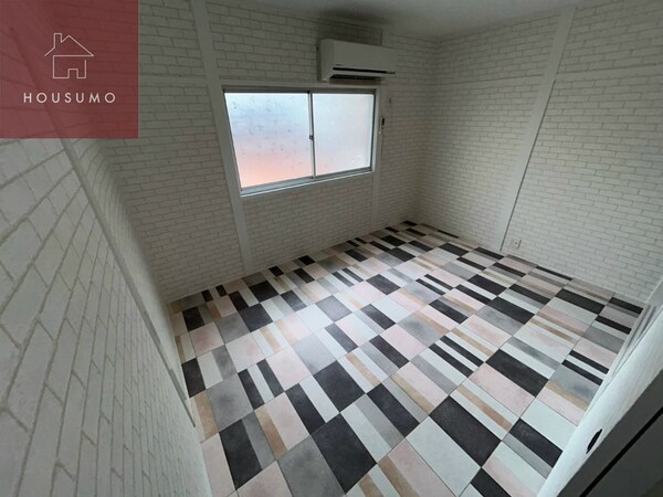 寝室(ゆとりの広さです)