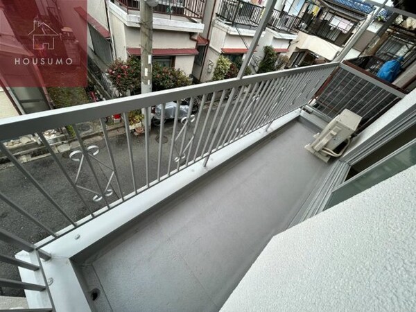 バルコニー(陽当たり良好なバルコニーです)