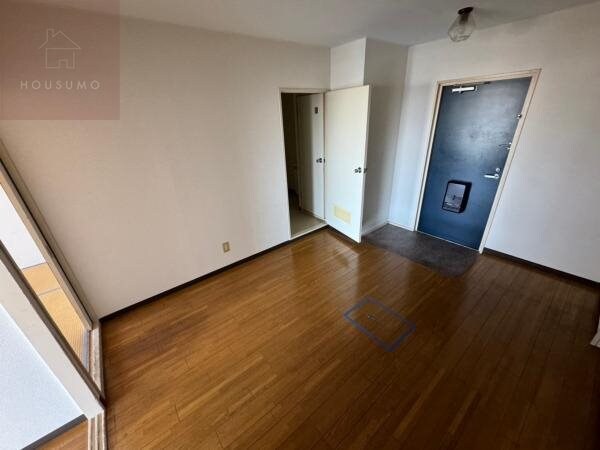 居室(使いやすいリビングです)