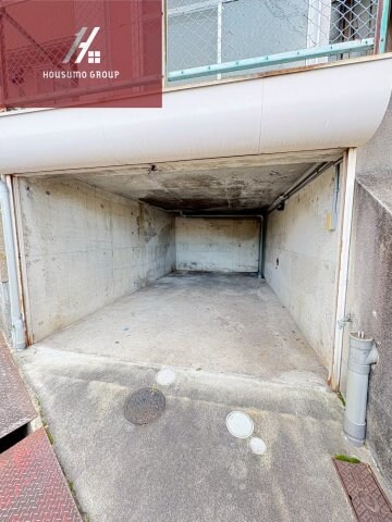 物件外観写真2　(ゆとりのあるロビーです)