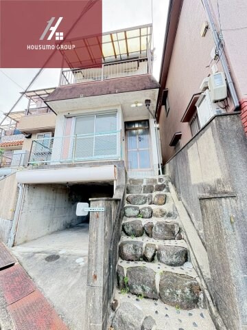 物件外観写真4　(外観は落ち着いています)