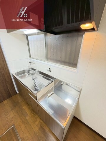 物件内観写真8　(コンパクトなキッチンで掃除もラクラク)