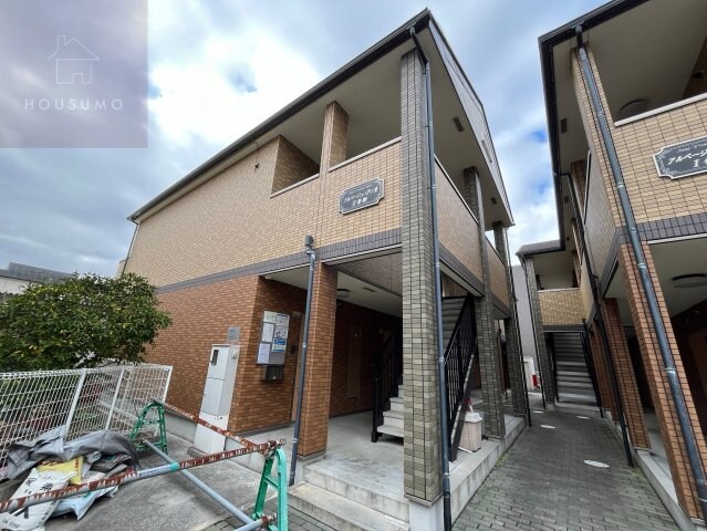 物件外観写真1　(外観もきれいです)