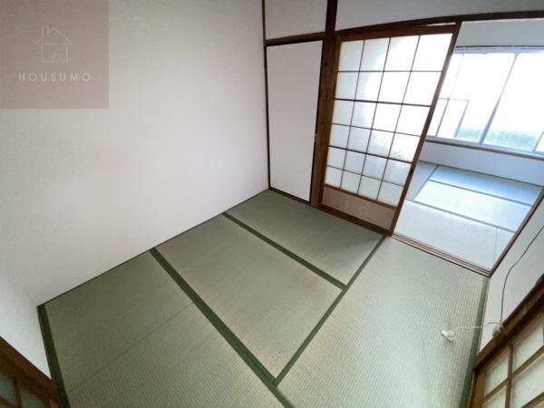 寝室(ゆとりの広さです)